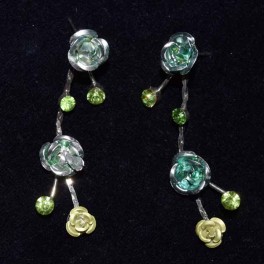 Boucle d'oreille strass fleur verte Boucle d'oreille strass fleur verte